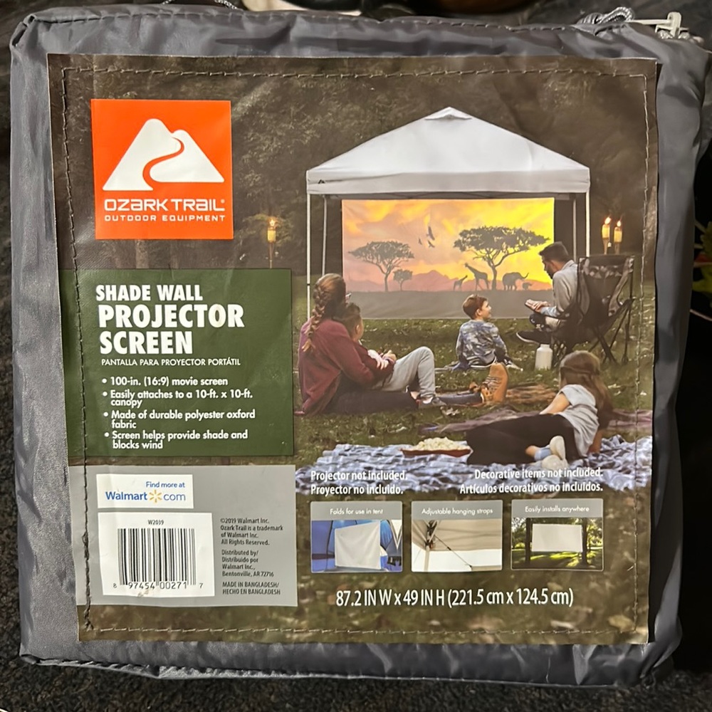 Projector screen